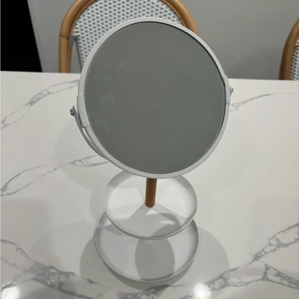 Makeup table mirror - Picture 1 of 3